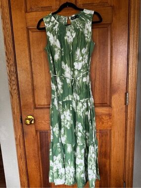 Simply Vera Vera Wang Green and White Floral Maxi Dress